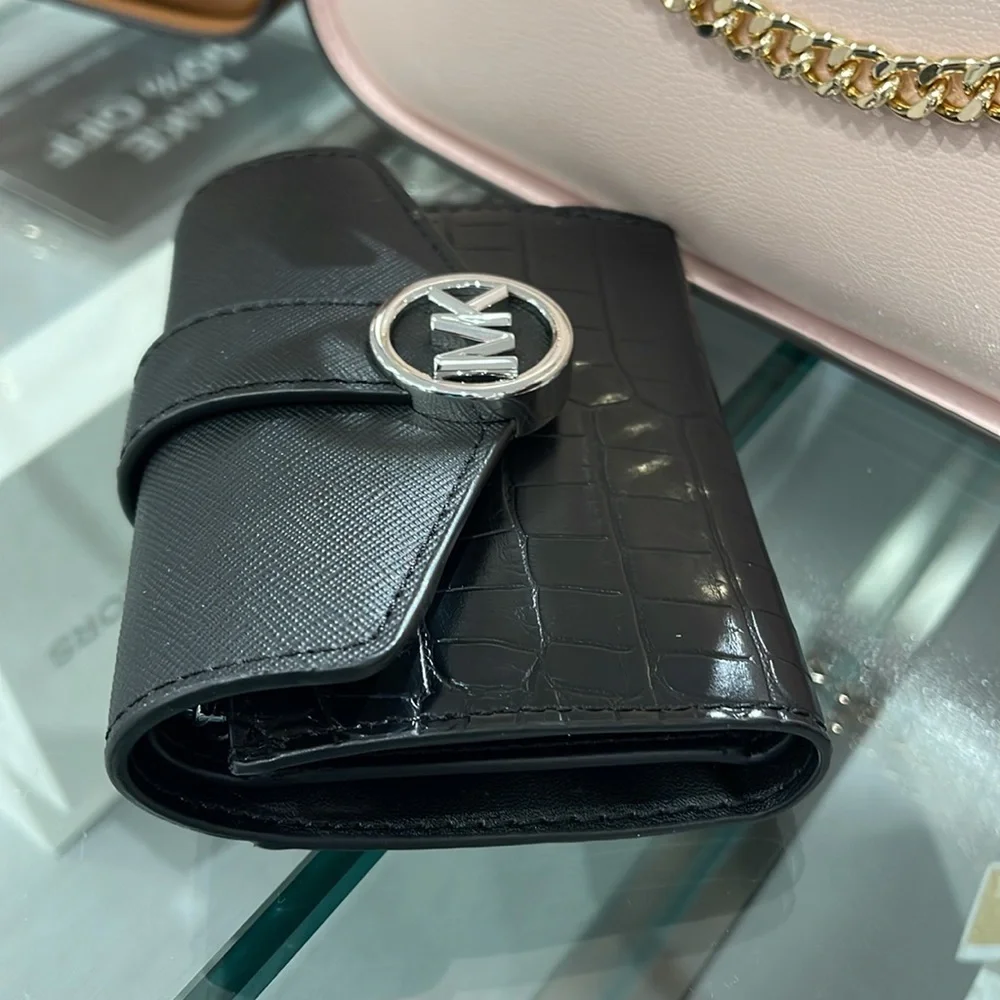 MICHAEL KORS CARMEN MEDIUM LOGO AND FAUX LEATHER WALLET BLACK  NWT